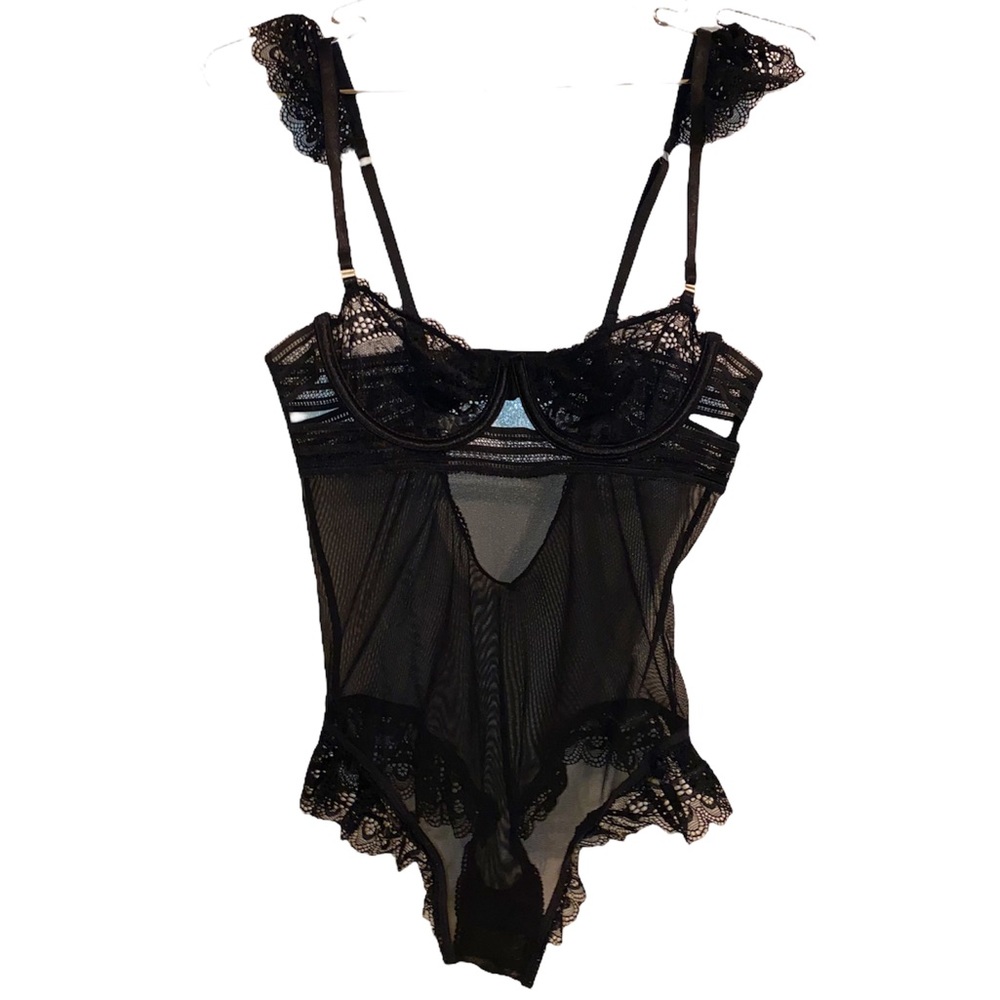 One Piece Lace Bodysuit Size S